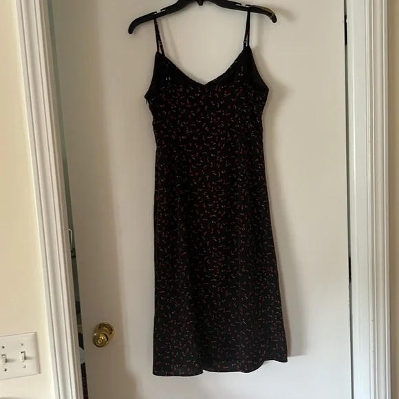 Women’s Dazy Sleeveless Gathered Tie neck Sleeveless Midi Dress - Picture 3 of 4